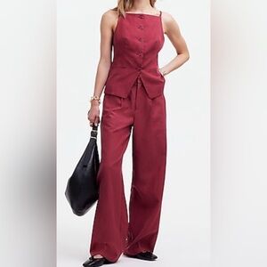 Slouchy Straight Pants in
Drapey Twill
Color:Claret